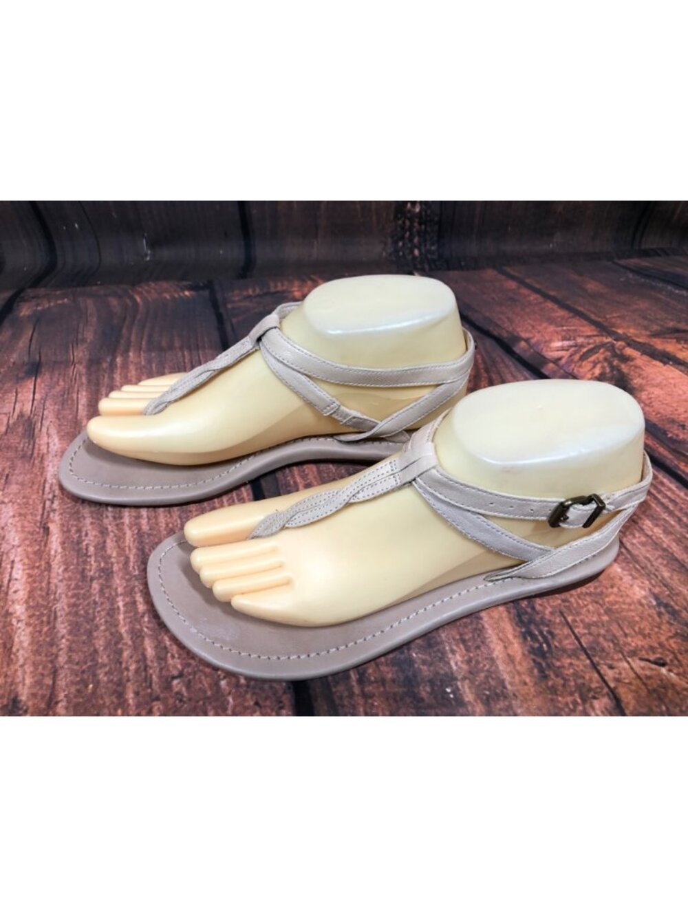 UGG Womens 7 1004113 AUBRAY Cream Leather Ankle Wrap Sandals